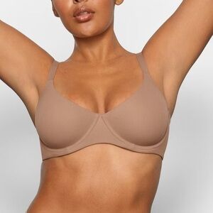 SKIMS Fits Everybody Unlined Demi Bra Sienna